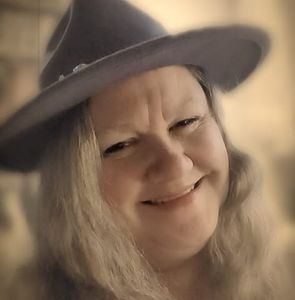 Meet your Posher, Cary